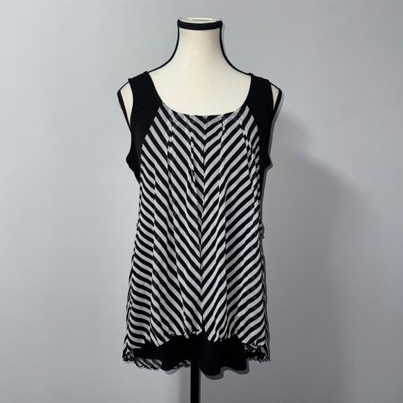 Alfani Black and White Angle Geometric Blouse women's size medium - Picture 1 of 4